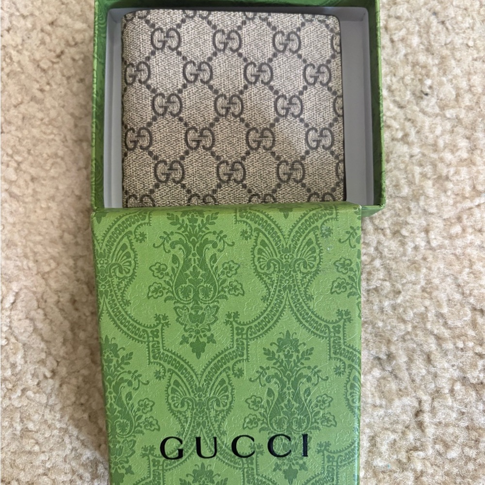 Gucci Beige and Black GG Pattern Wallet